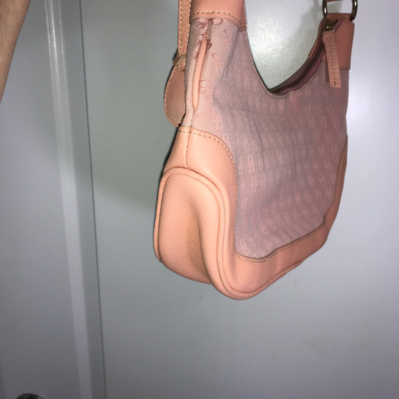 Dooney & Bourke Vintage Pink Logo Canvas and Leather Trim  Hobo Shoulder Bag EUC - Picture 4 of 5